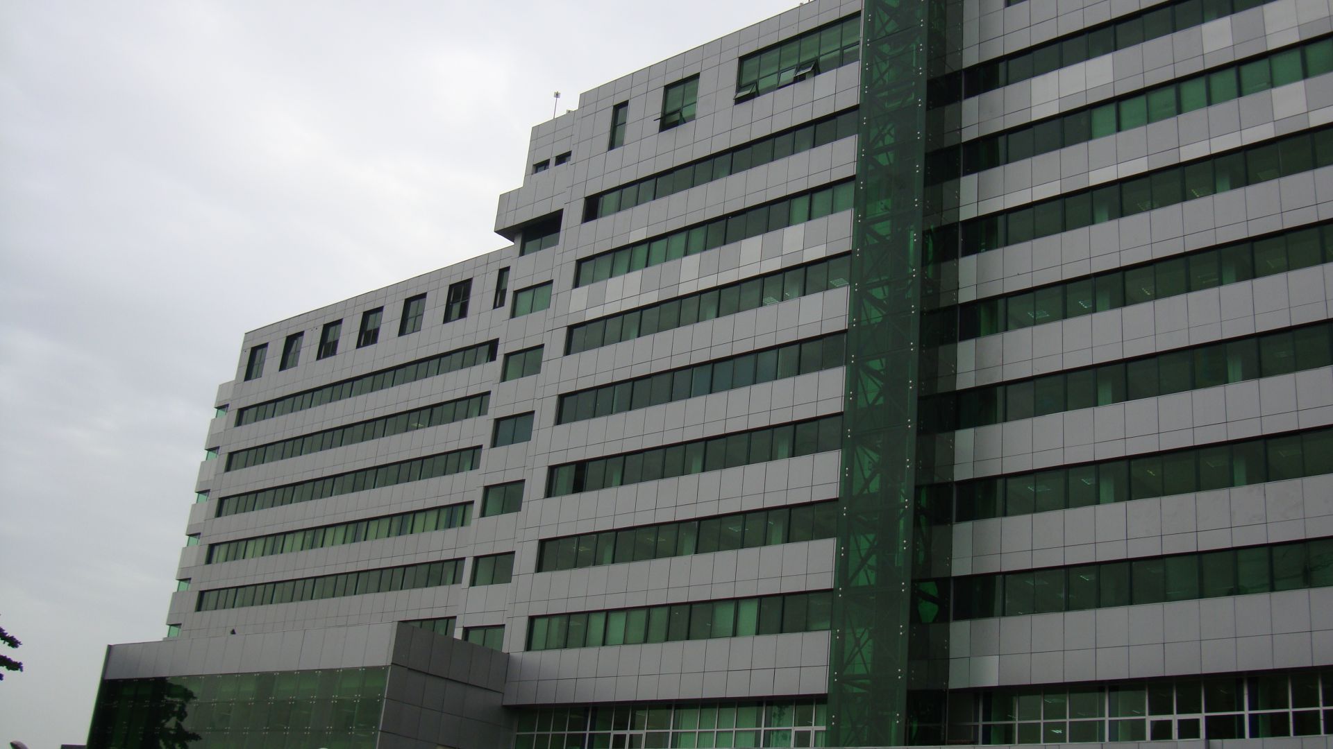 Mulliner Towers image 5