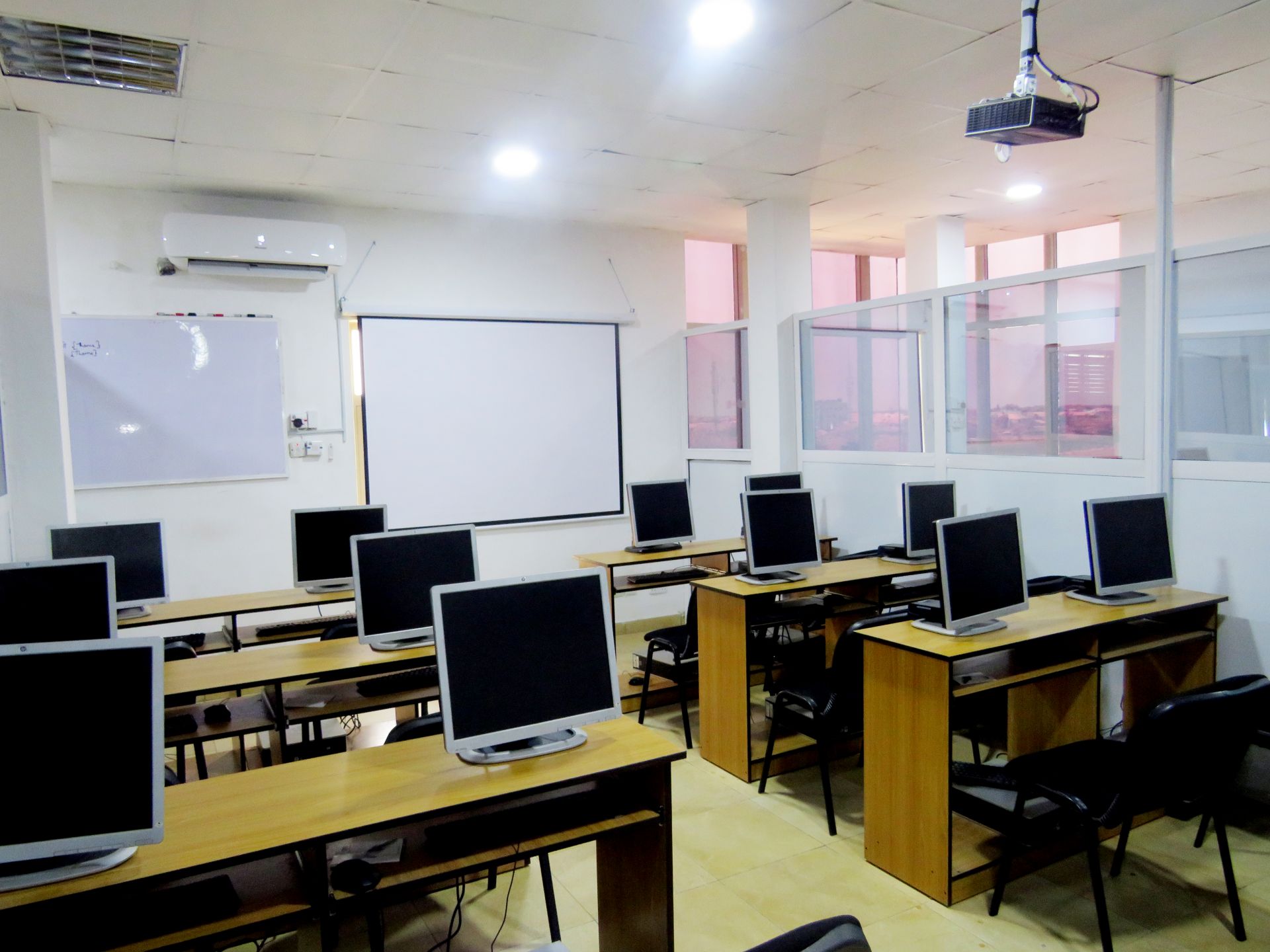 ParachTech Synergy Hub image 2