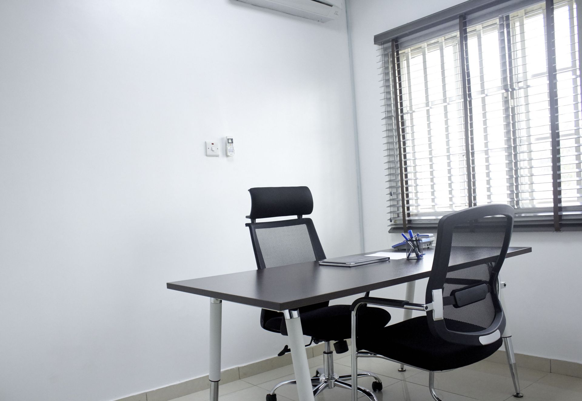 Premier Office image 5