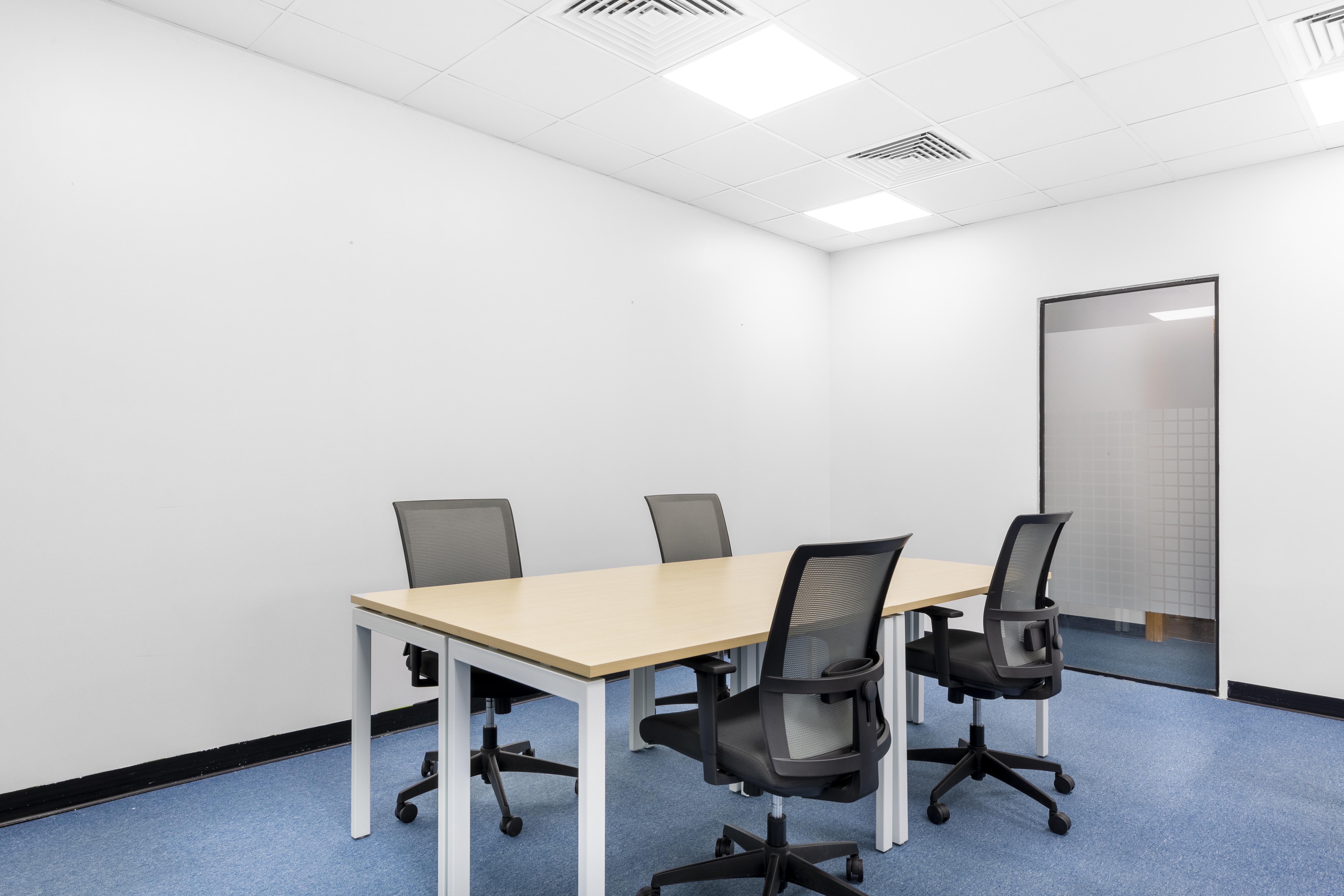 Regus - Muscat, Darvesh Building image 4