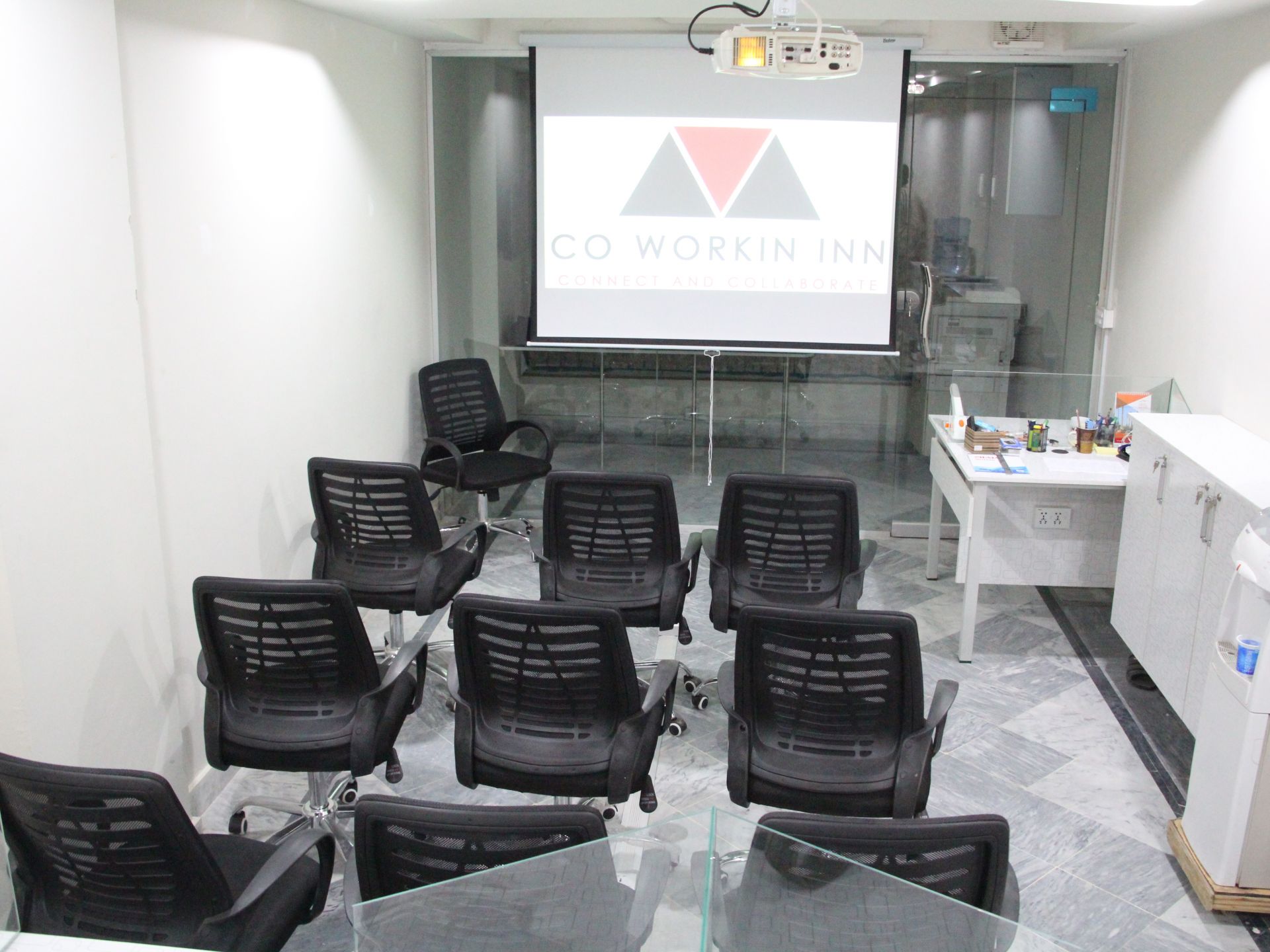 CoWorkin Inn image 2