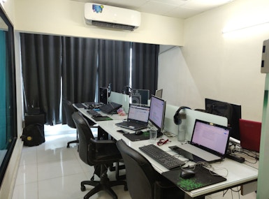 AdmexTech Coworking Office in Karachi image 4