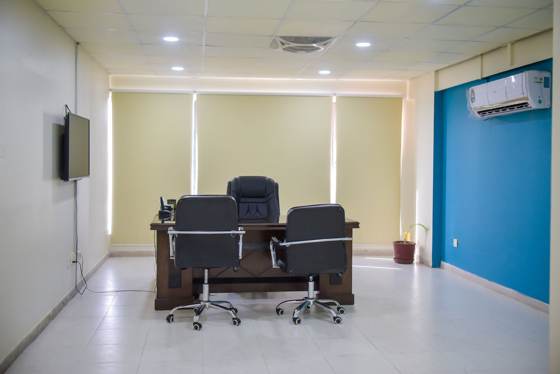 strathhub - The Co-woking Space image 3