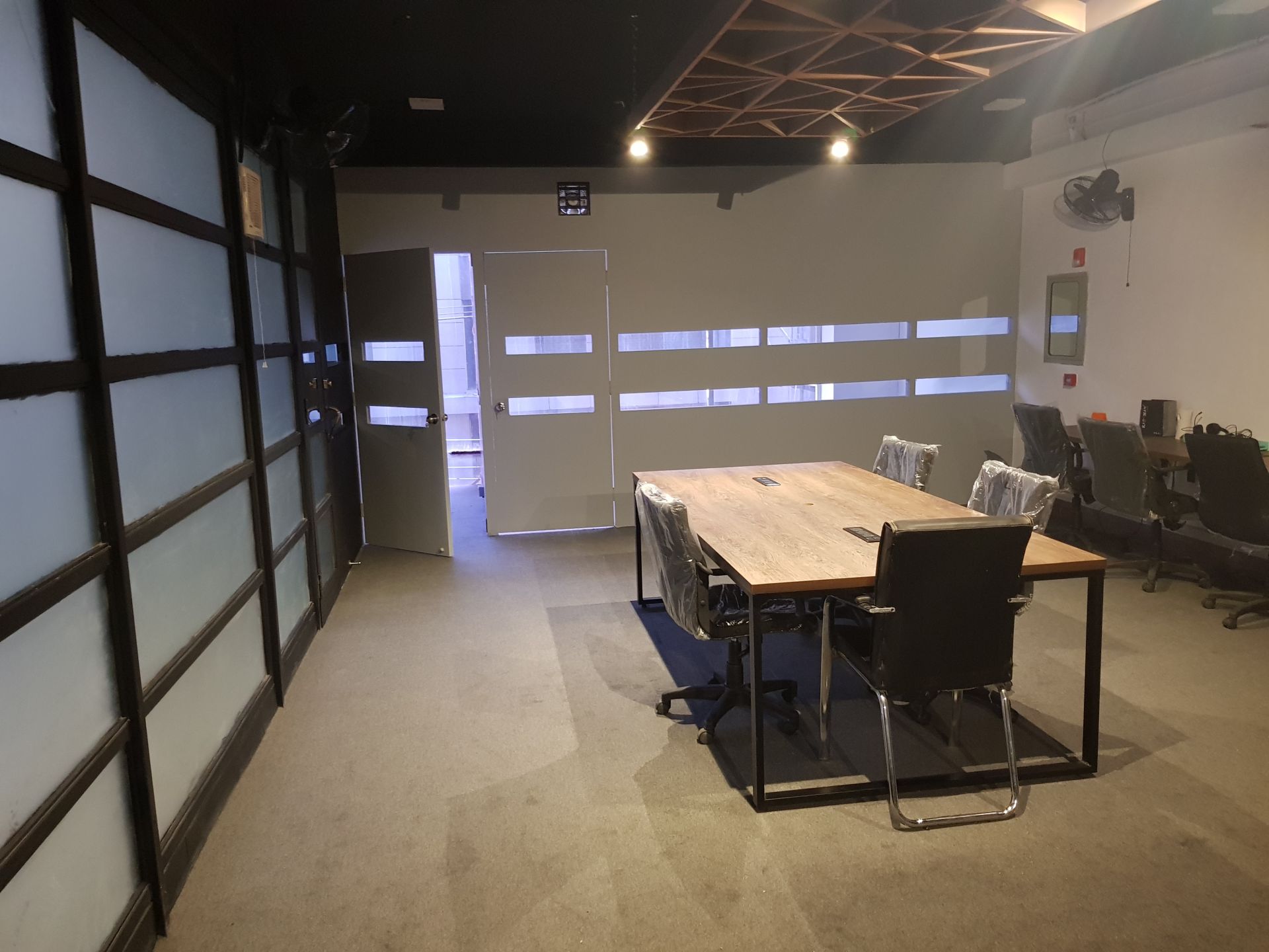 co-mmunity co-working image 2