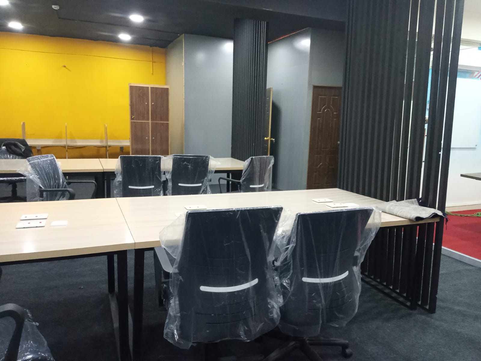 CO-MMUNITY Coworking image 5