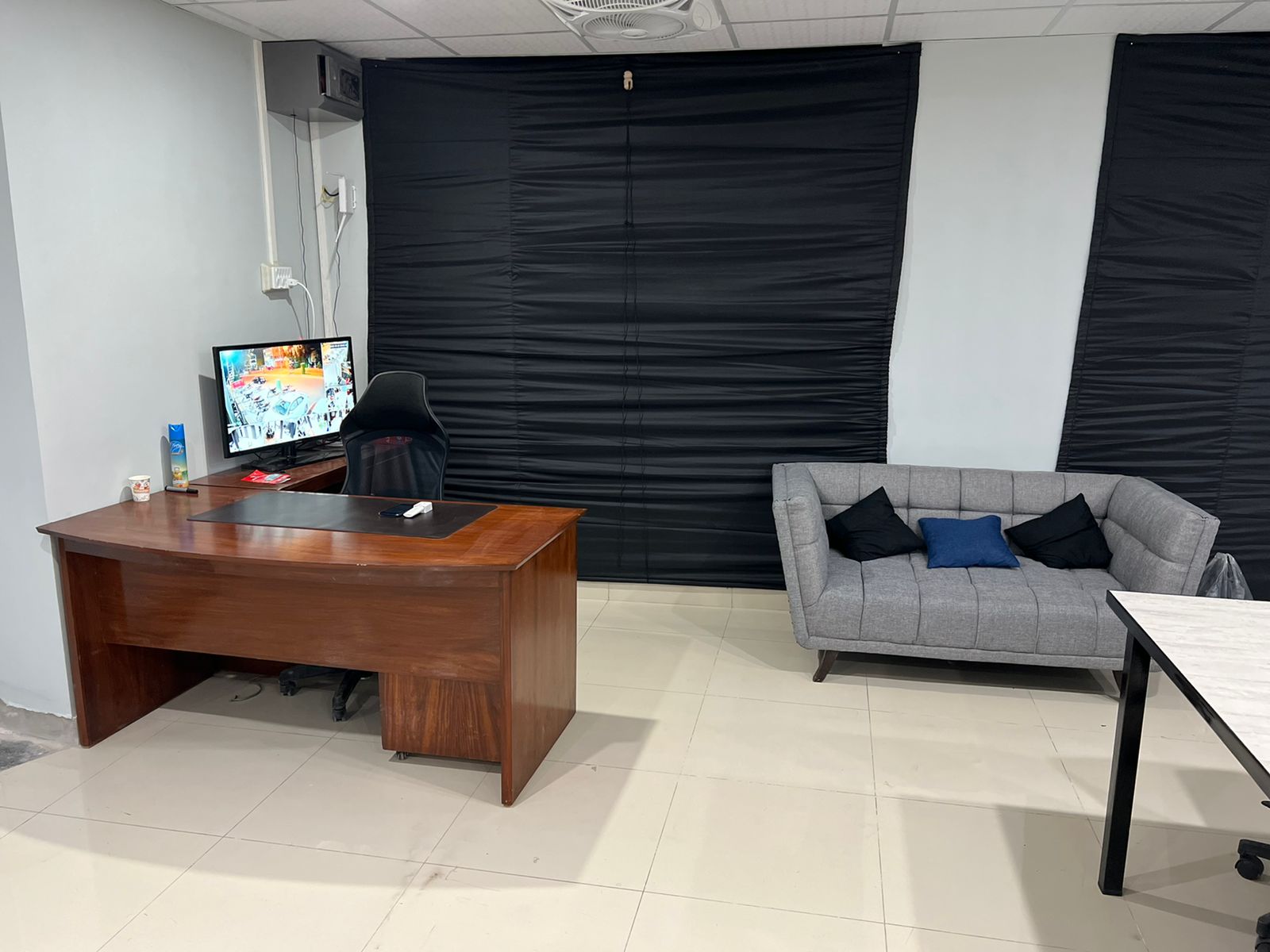 Cyber Community (Co-Work) image 4