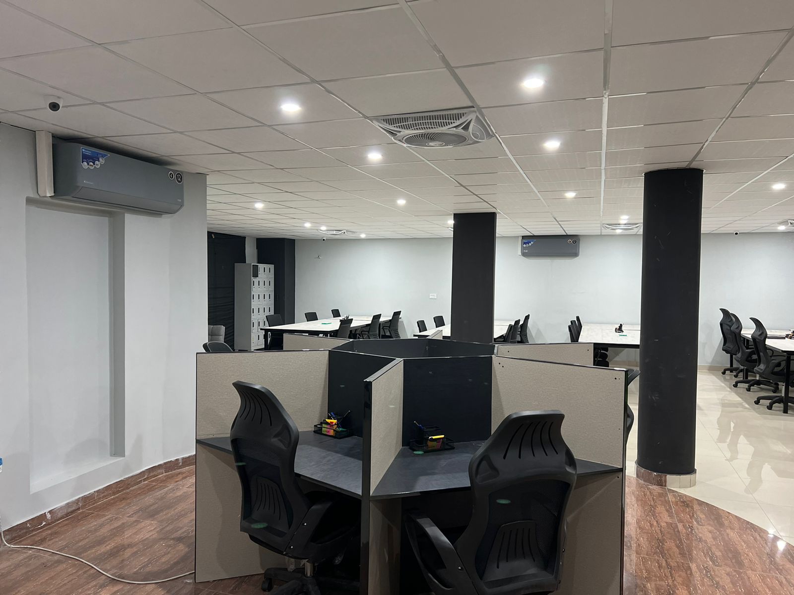 Cyber Community (Co-Work) image 3