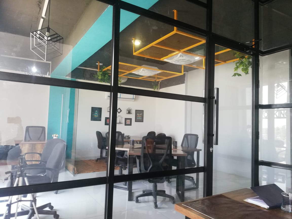 Razzin Studio Coworking Space image 4