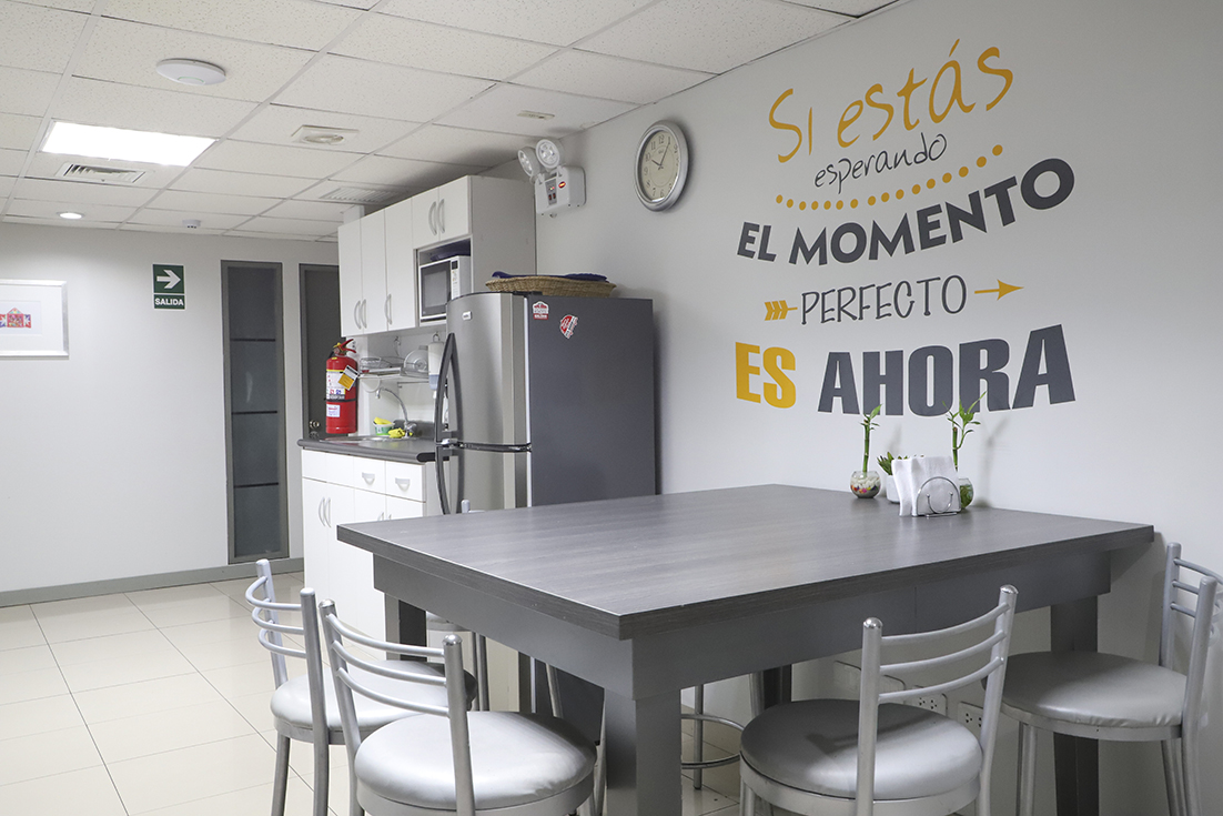 Plaza BusinessCenter image 3