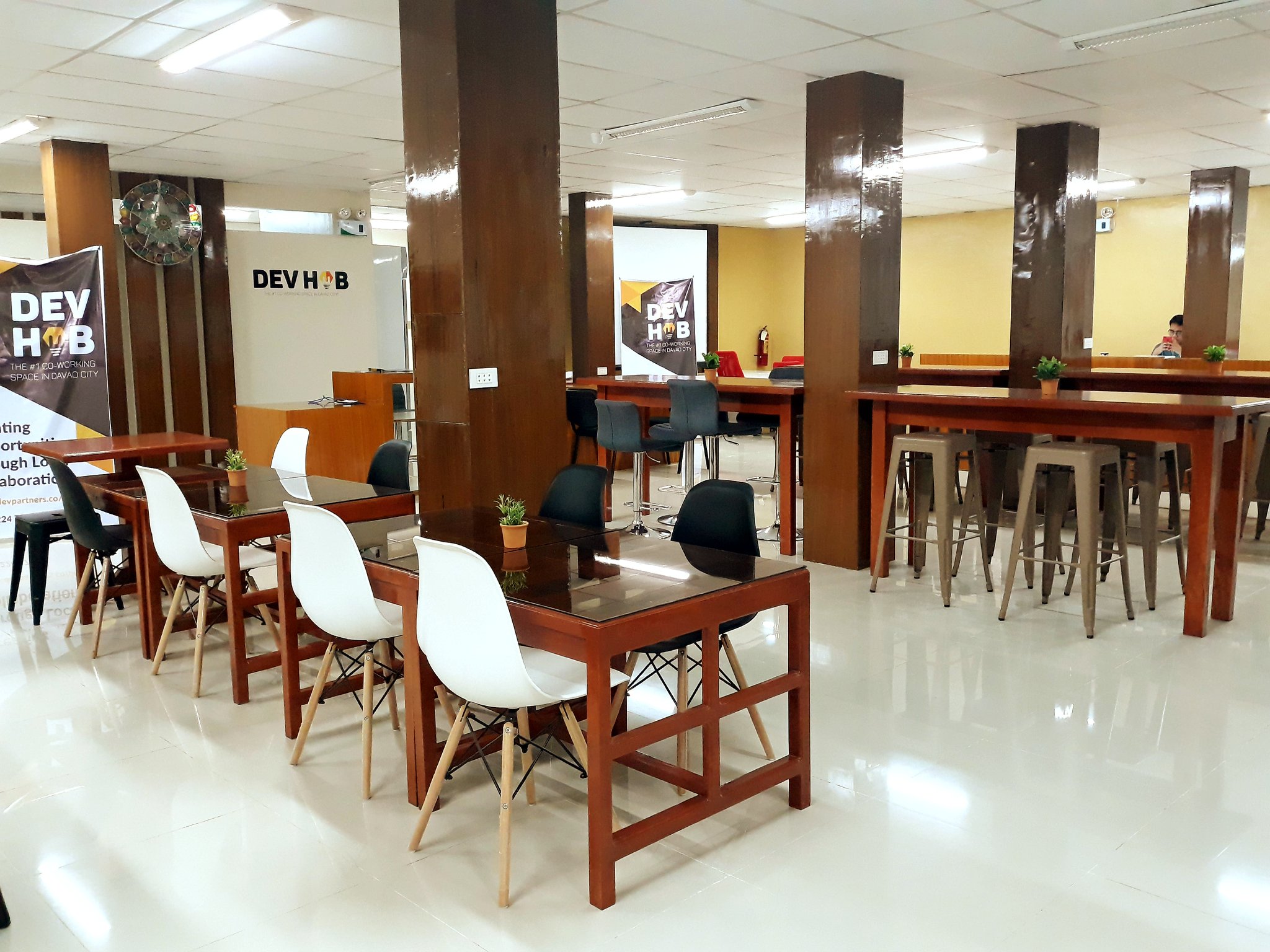 Dev Hub, Davao City Book Online Coworker