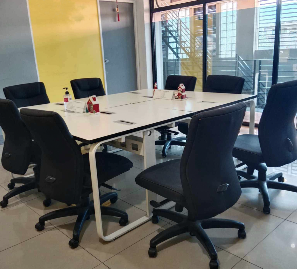 CoWork Central Space image 4