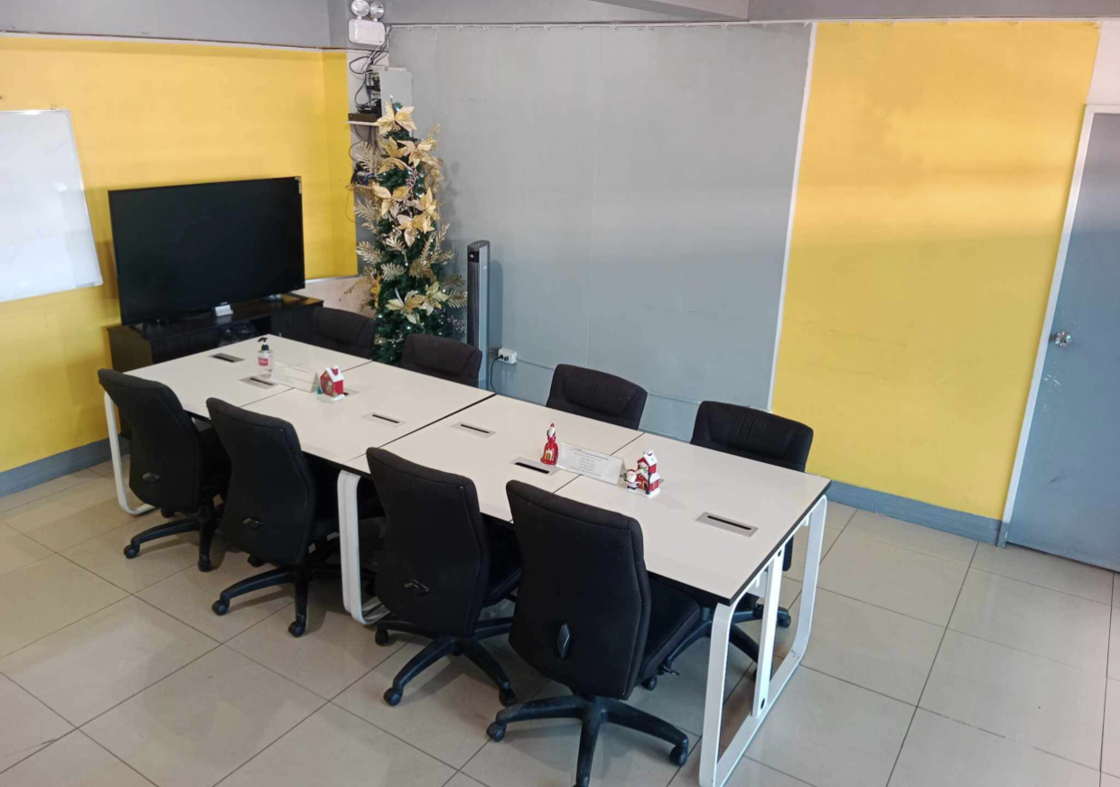 CoWork Central Space image 3