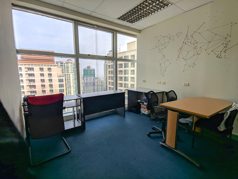 Comfortable Office Space at the French Chamber of Commerce image 5