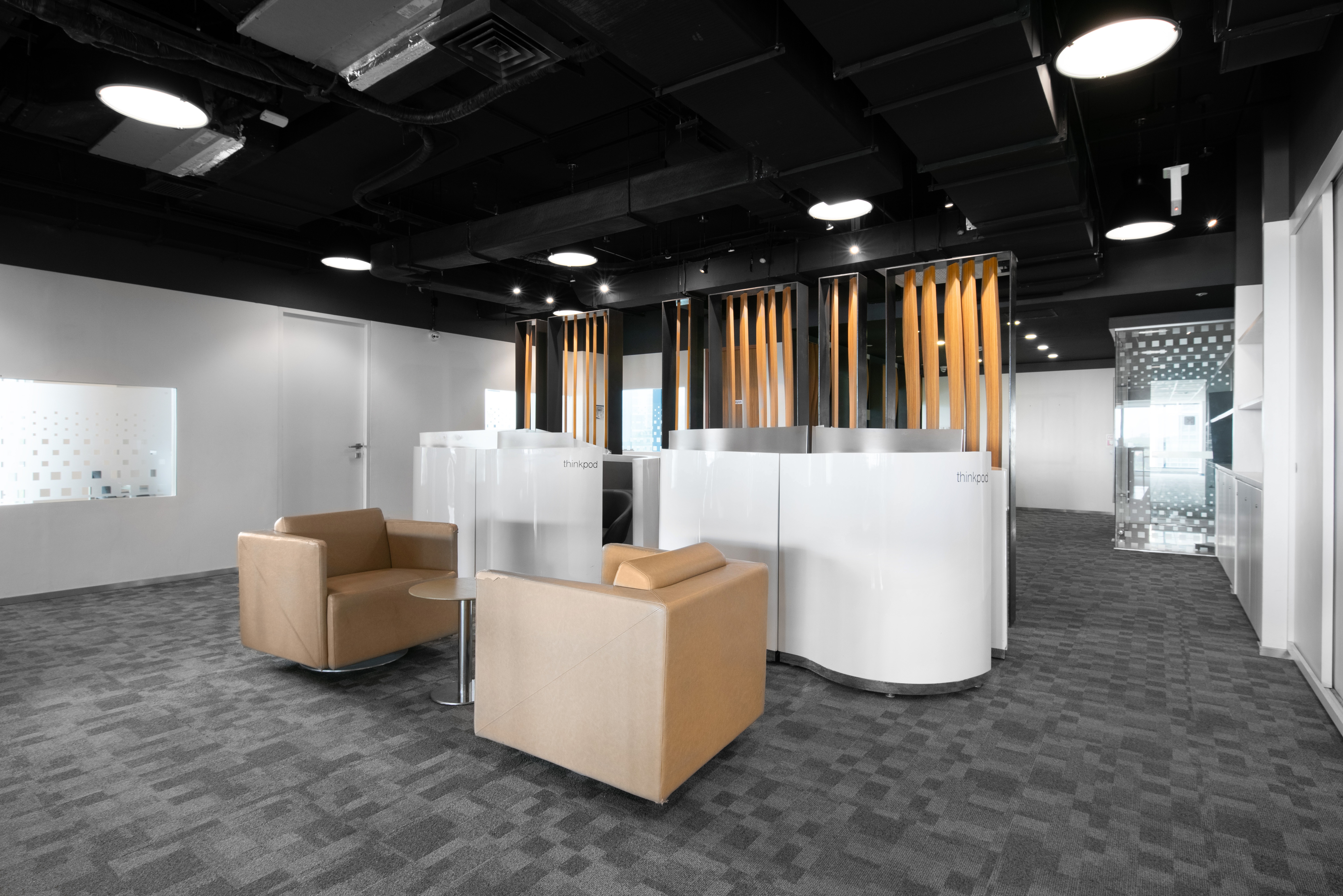 Regus - Manila, 8 Rockwell - Makati City image 5