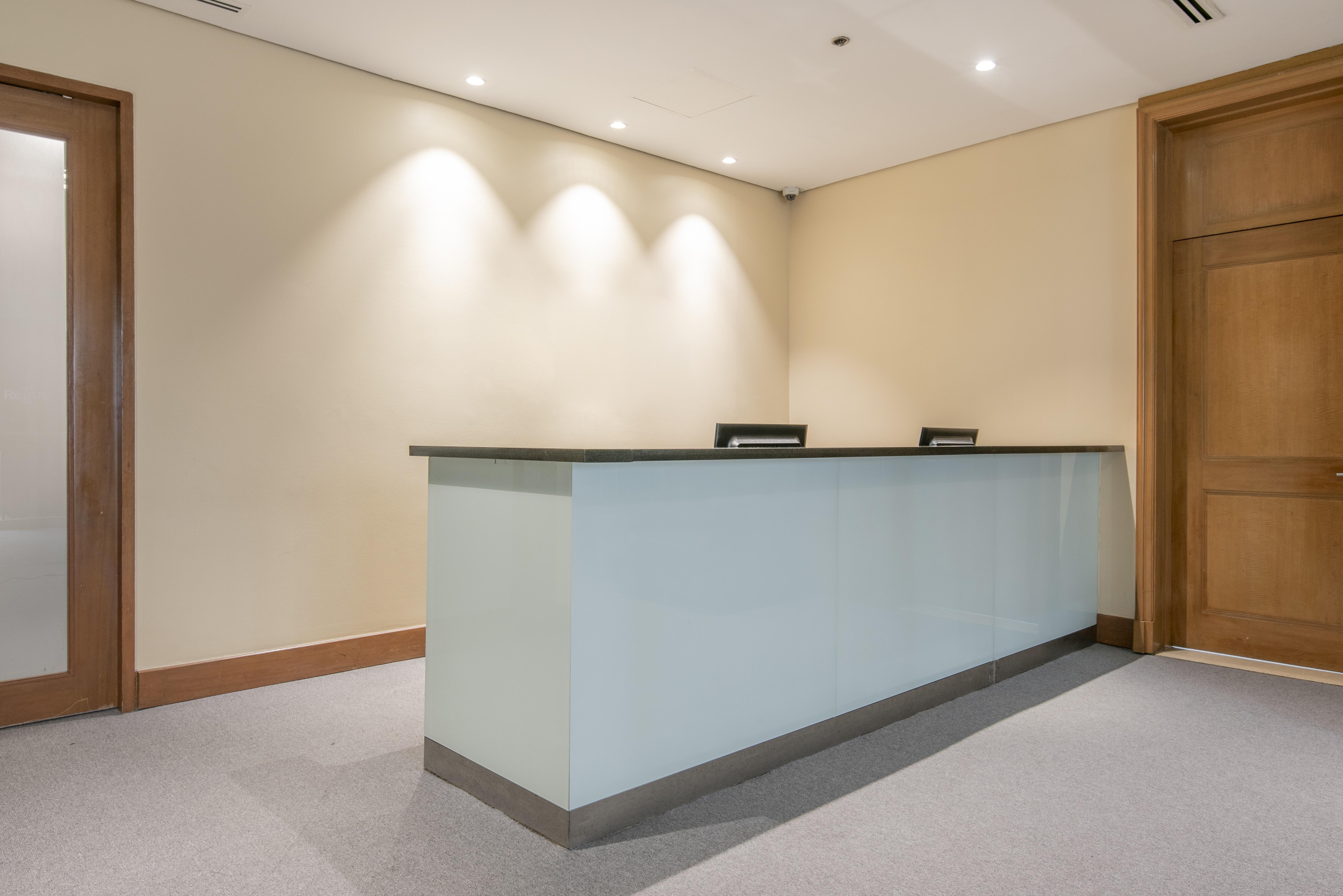 Regus - Manila, Ascott Ayala Center - Makati City image 2