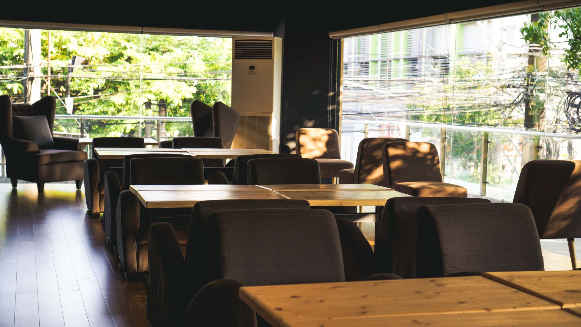 Blueturtle Premium Lounge image 4