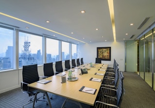 CEO SUITE - LKG Tower image 2
