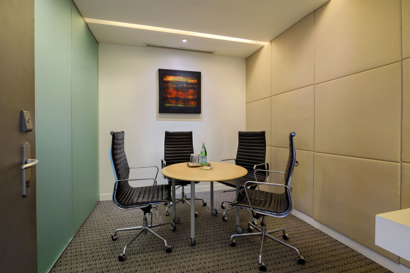 CEO SUITE - LKG Tower image 4