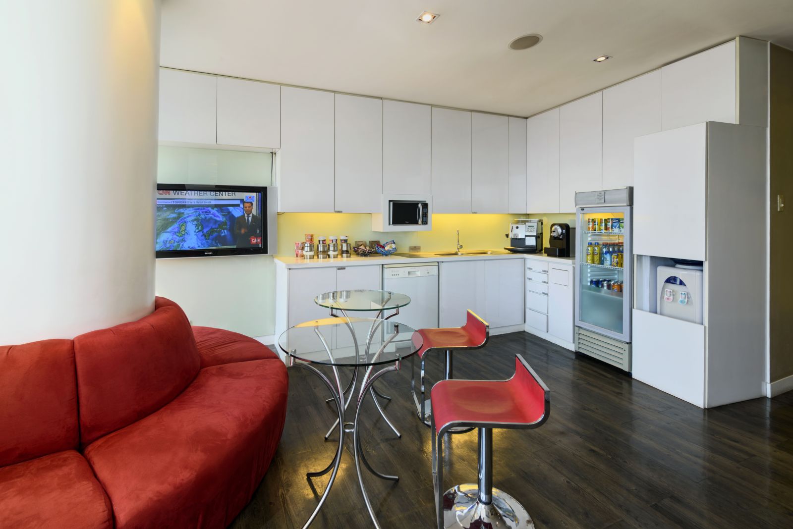 CEO SUITE - LKG Tower image 3