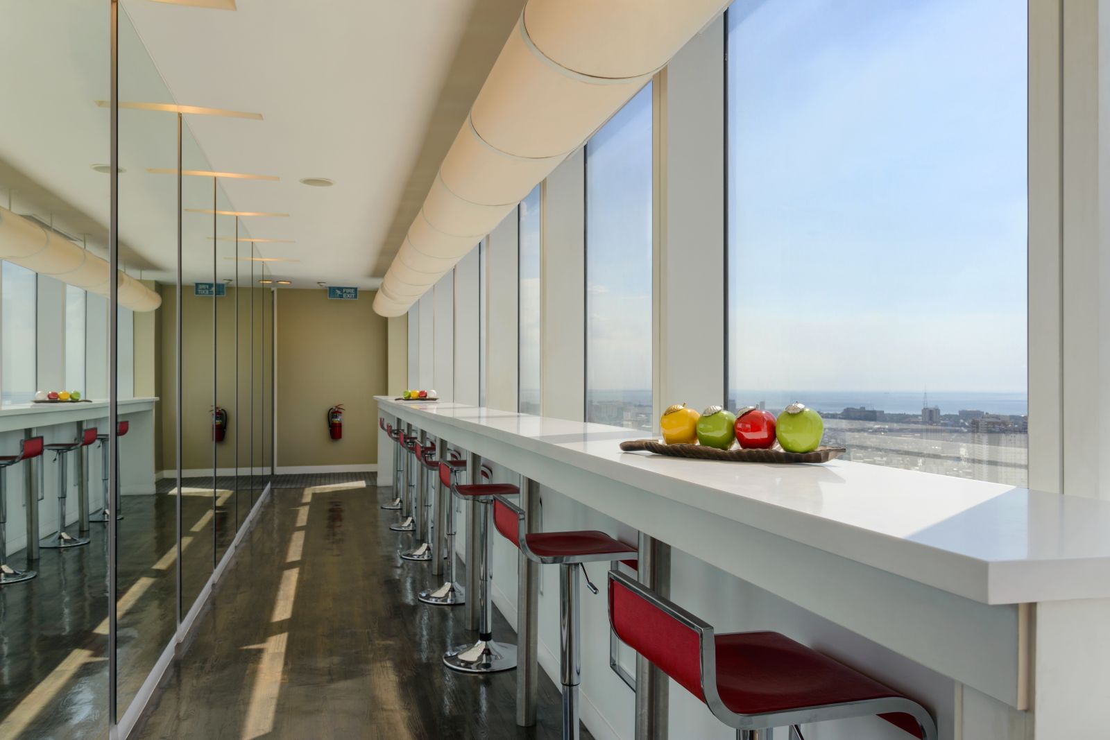 CEO SUITE - LKG Tower image 5