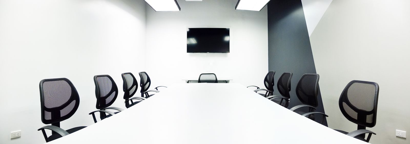 Foxhole Business Center image 1