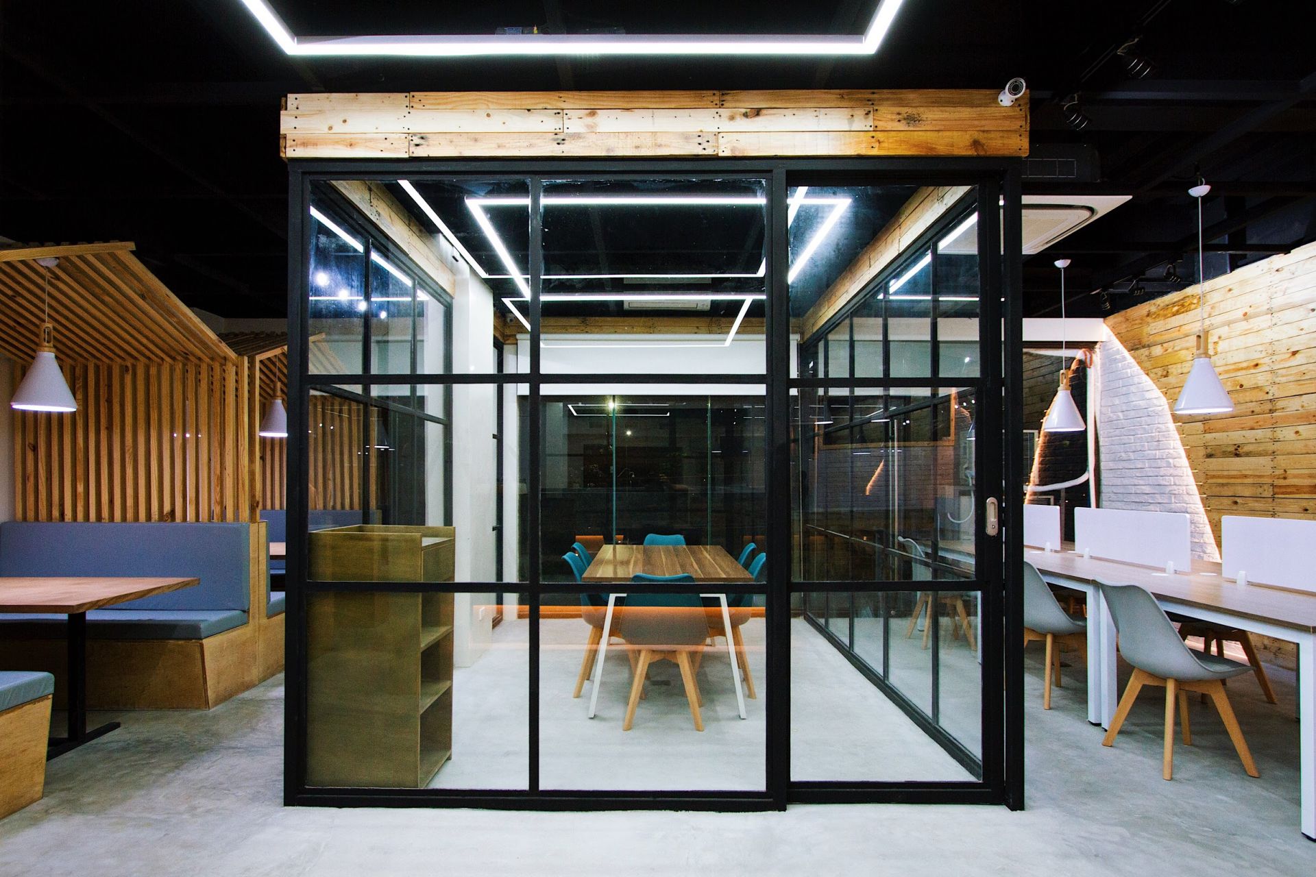 CoSpace Studio Study and Coworking Space, Quezon City Book Online