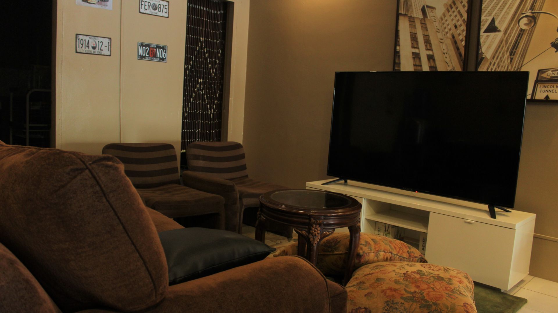 Creators Cave - Study Hub x Coworking image 2