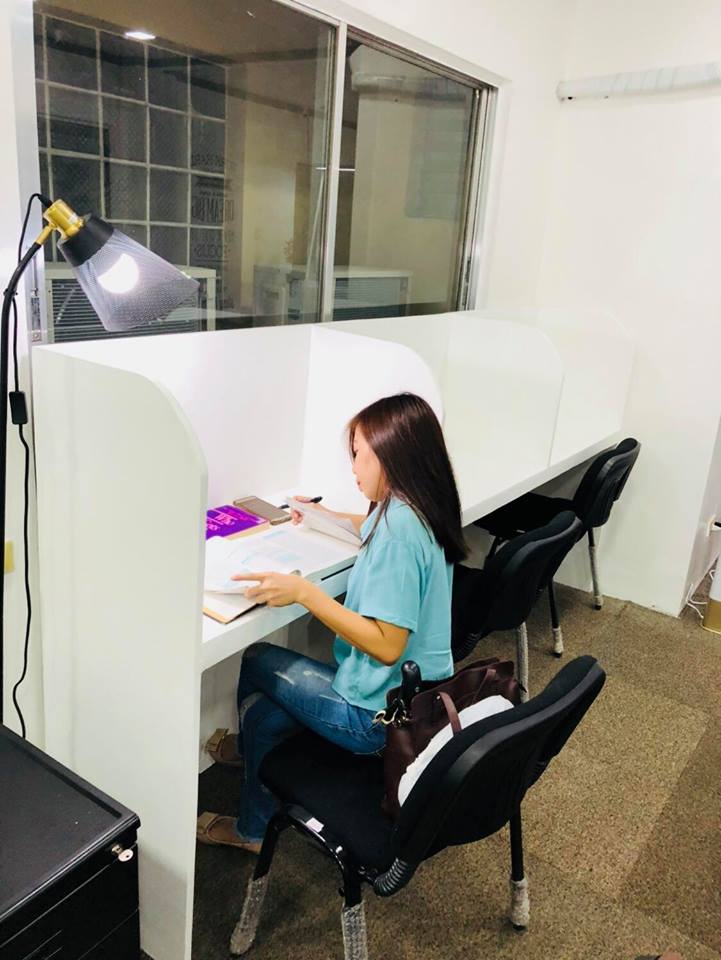 Workify, Quezon City Book Online Coworker