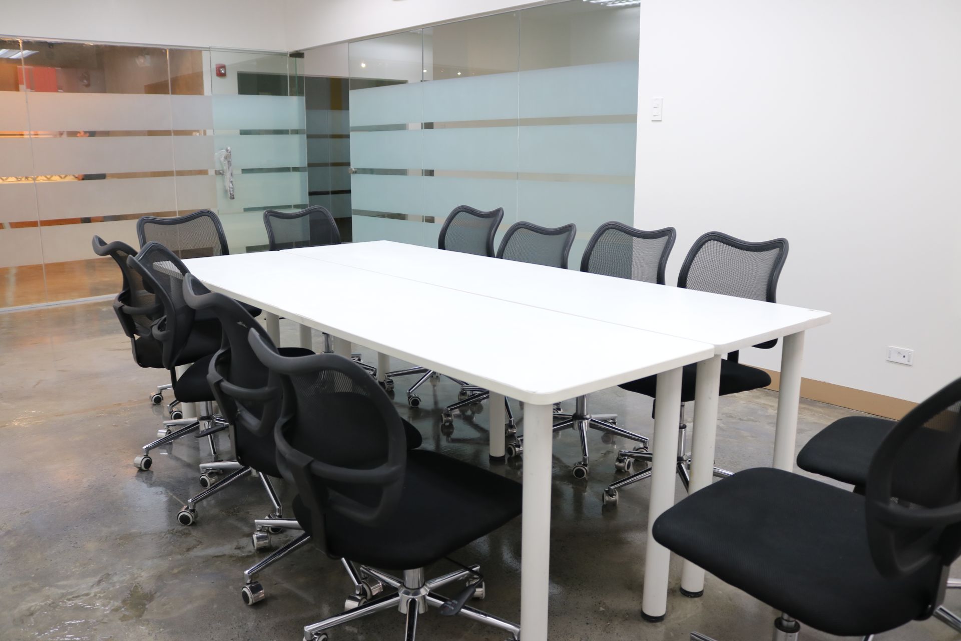 Clock In BGC at Bonifacio High Street image 3