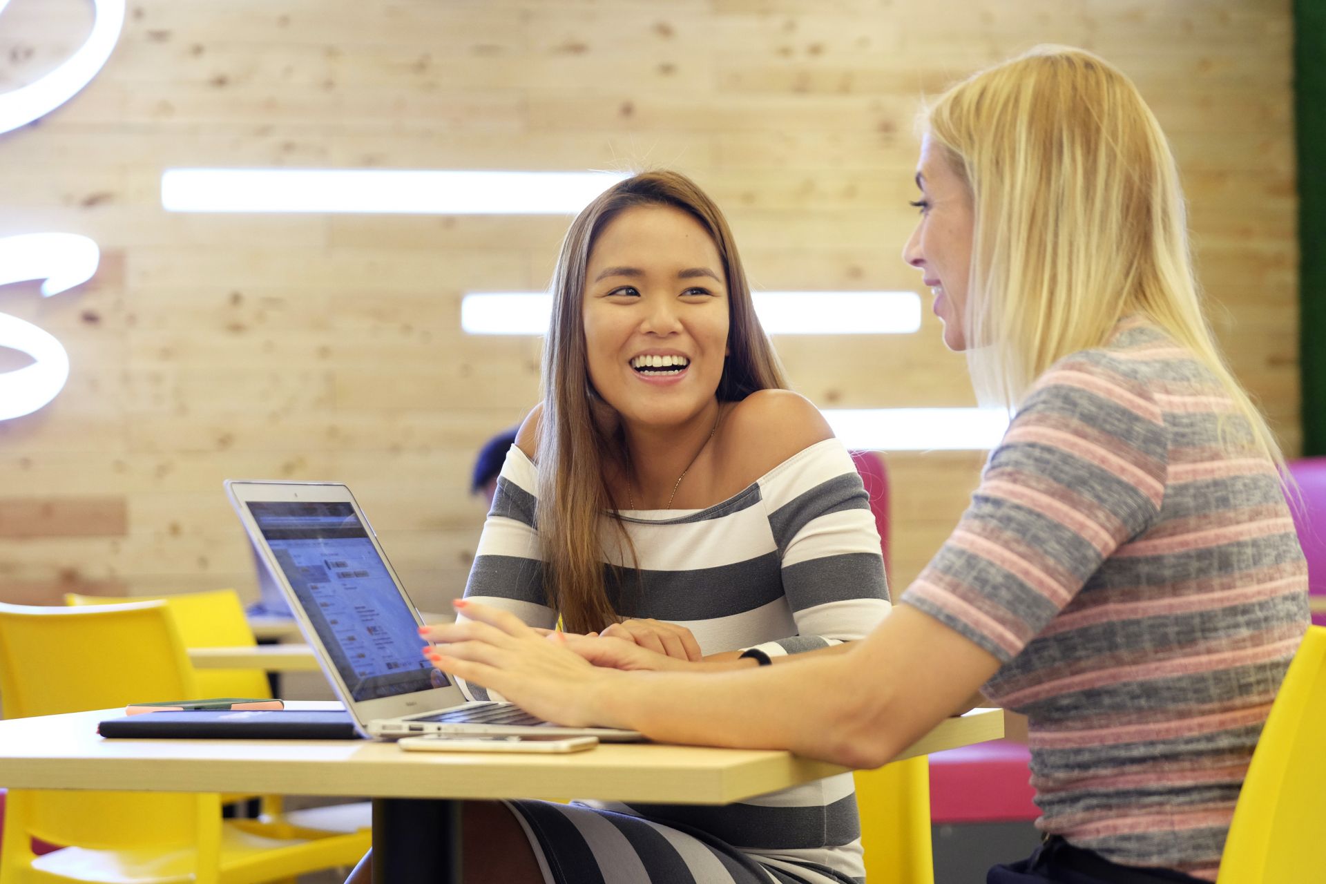 KMC Metro Manila Coworking Space BGC image 2