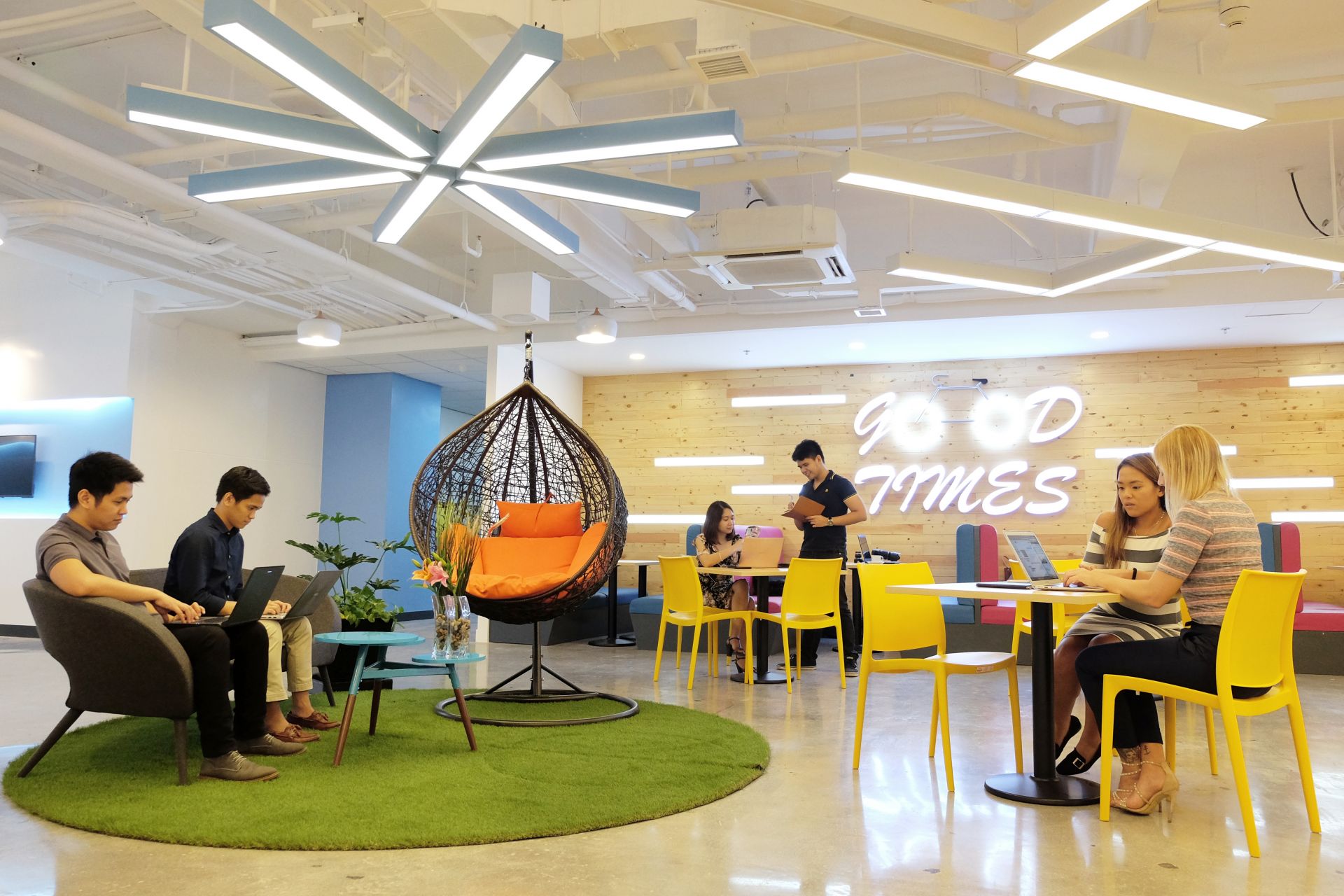 KMC Metro Manila Coworking Space BGC image 4