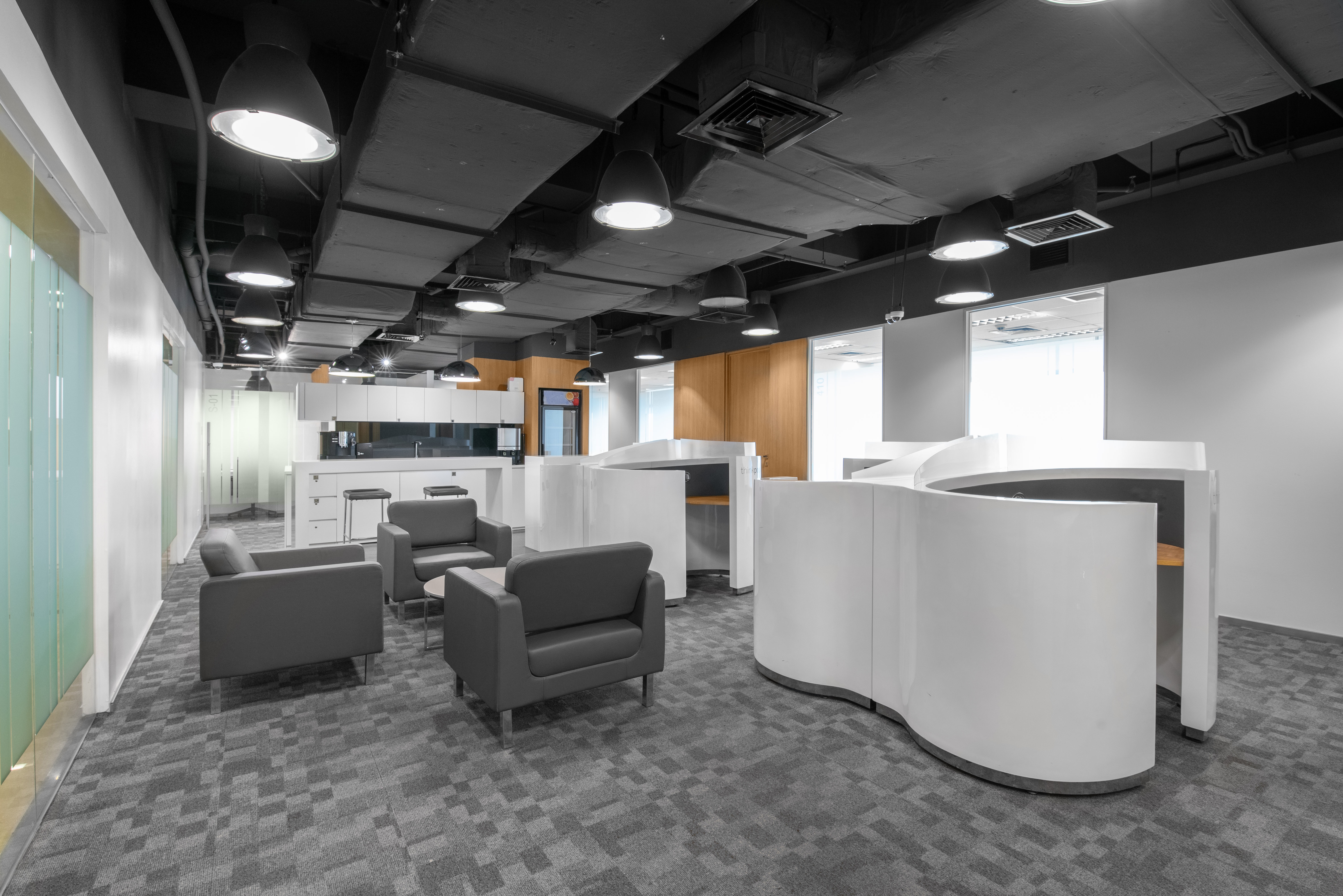 Regus - Manila, Mckinley Town Center - Taguig City image 5