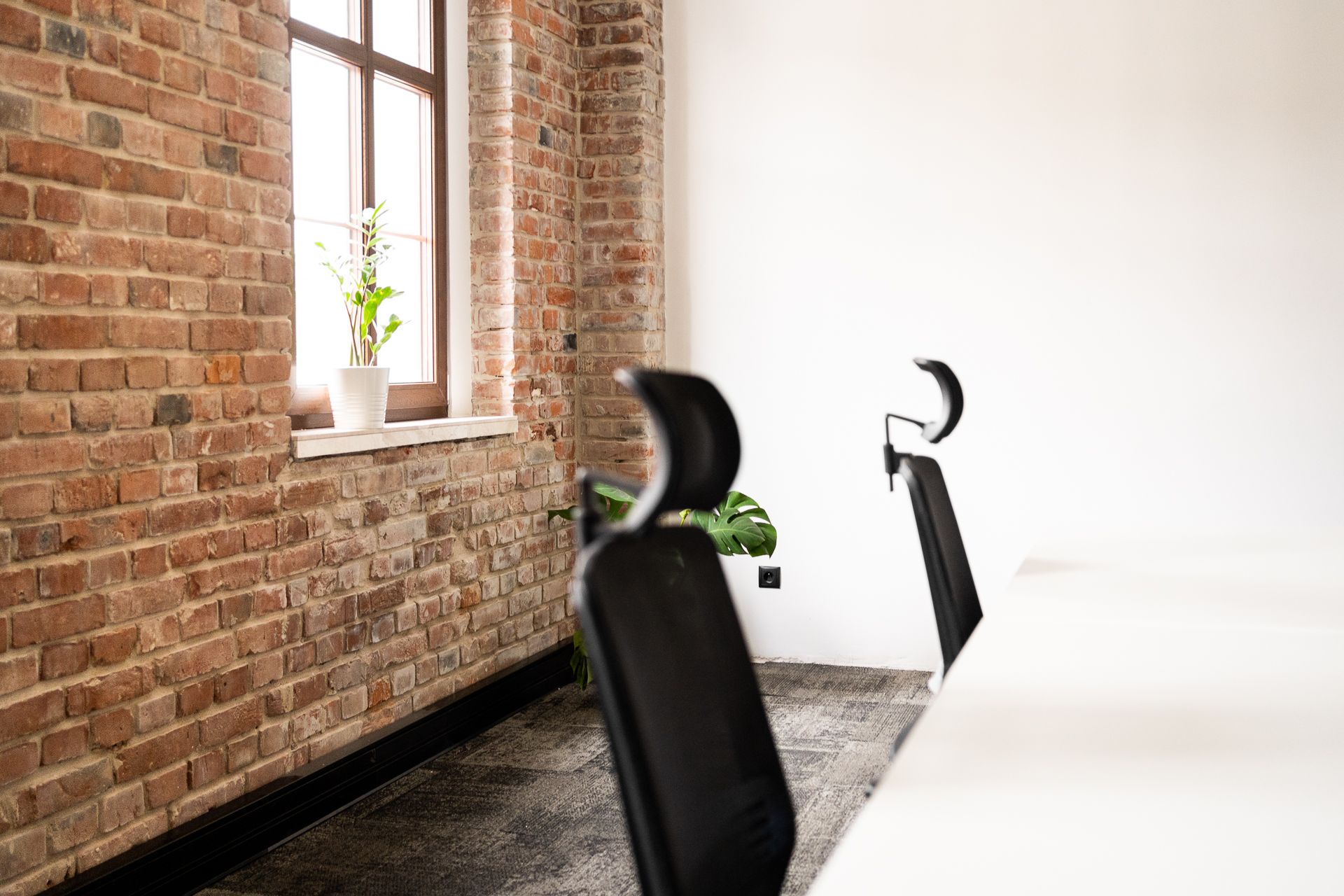 Cluster Offices image 2