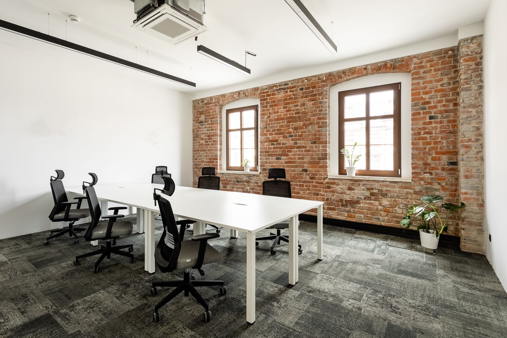 Cluster Offices image 4