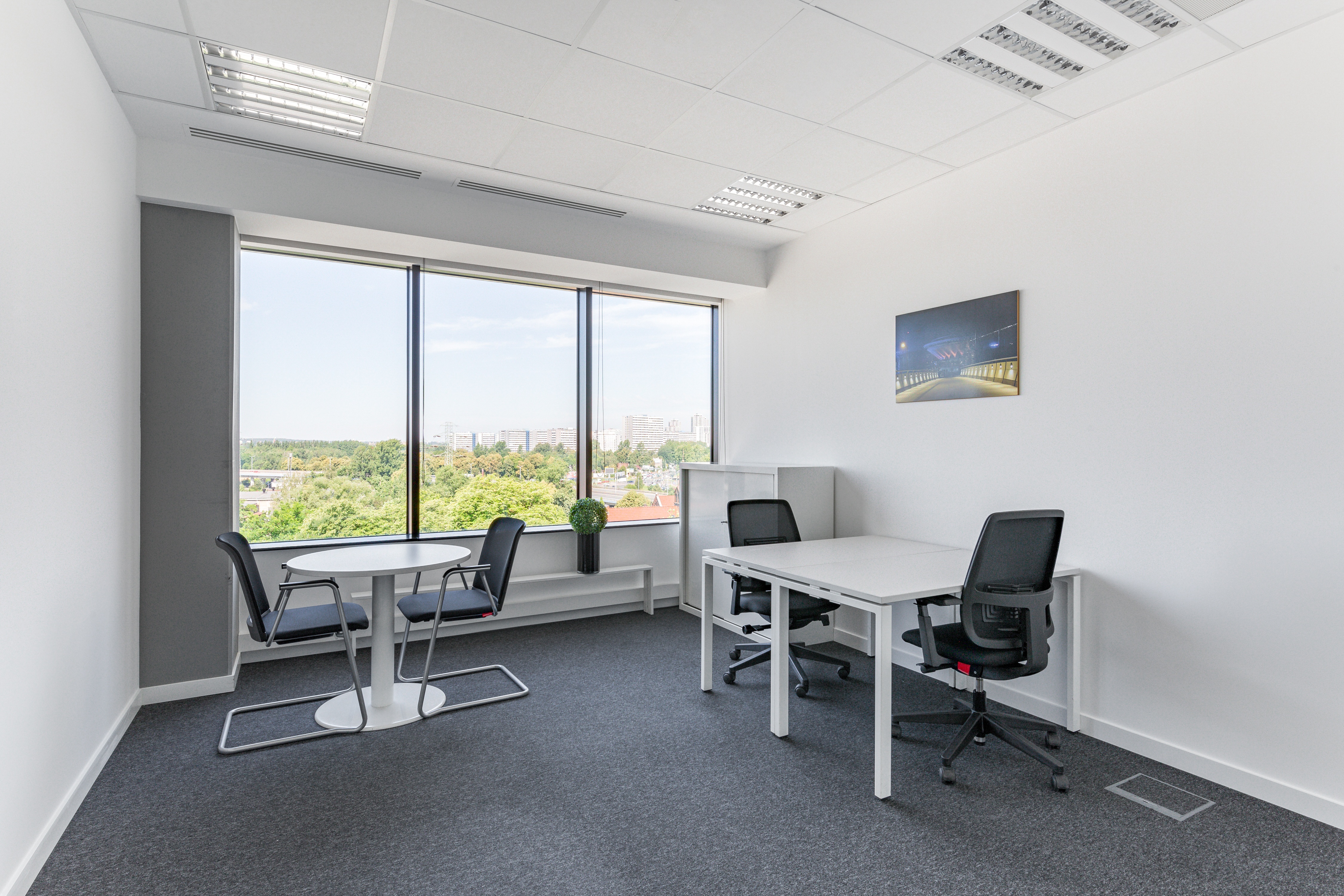 Regus - Katowice, Silesia Business Park image 3