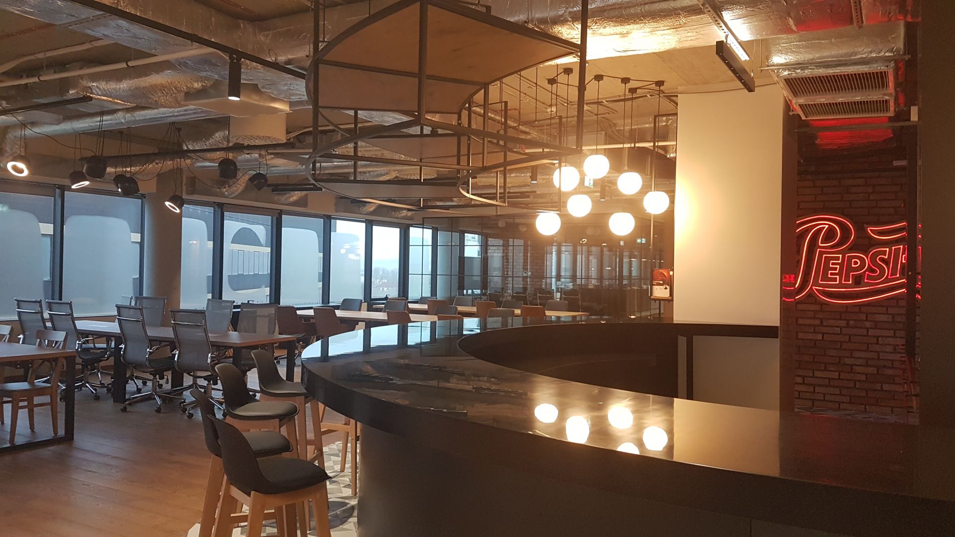 Rise.pl Fabryczna Office Park image 5