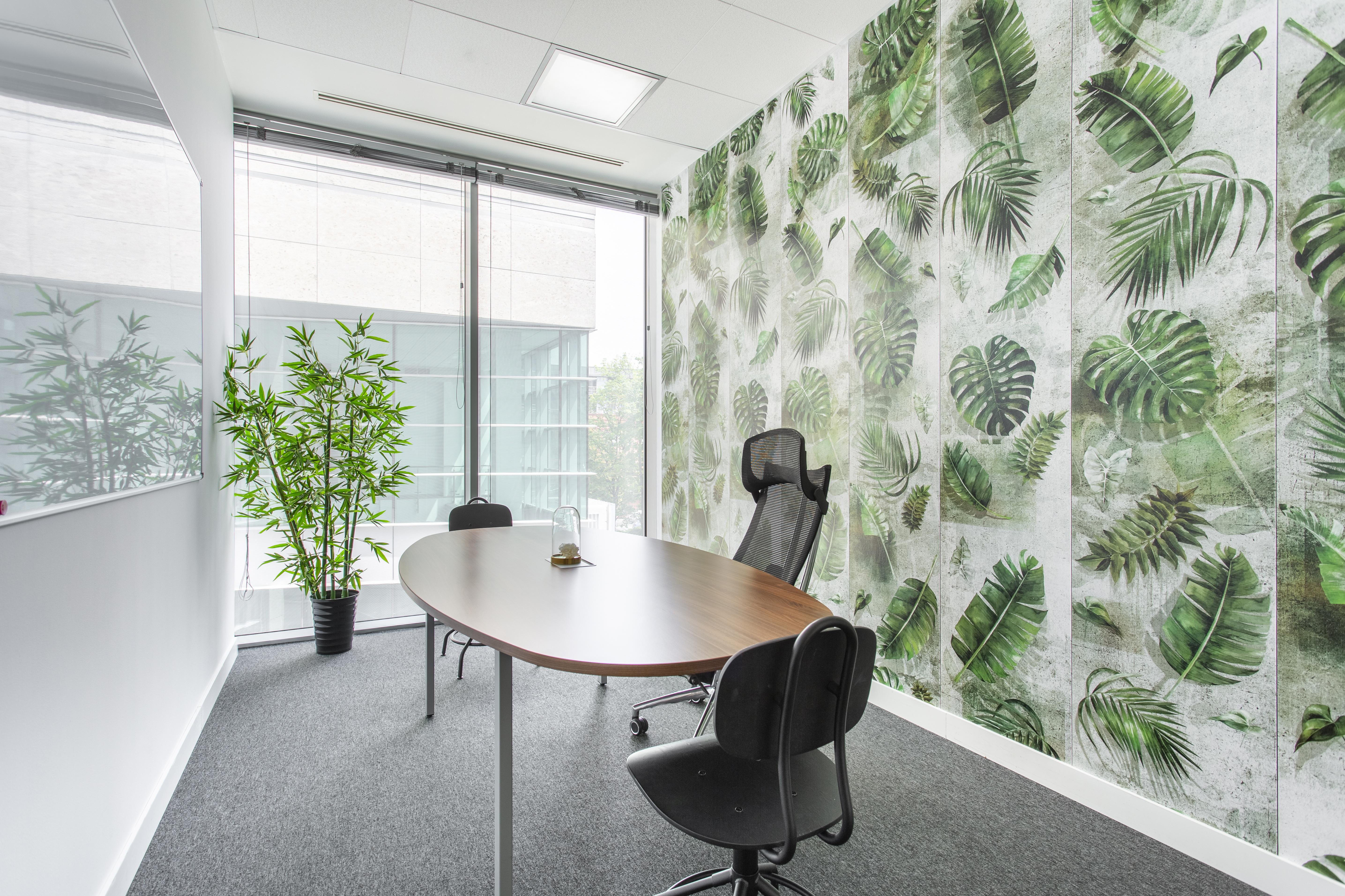 Regus - Poznan, City Centre image 4