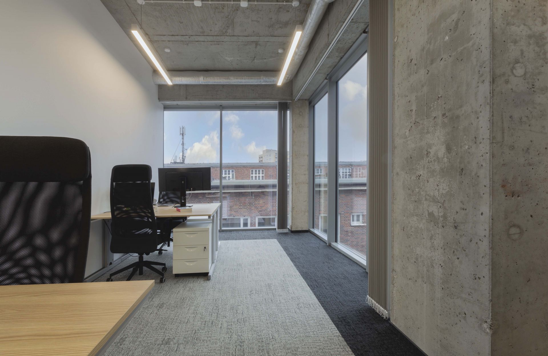 ALOHA OFFICE & COWORKING image 4