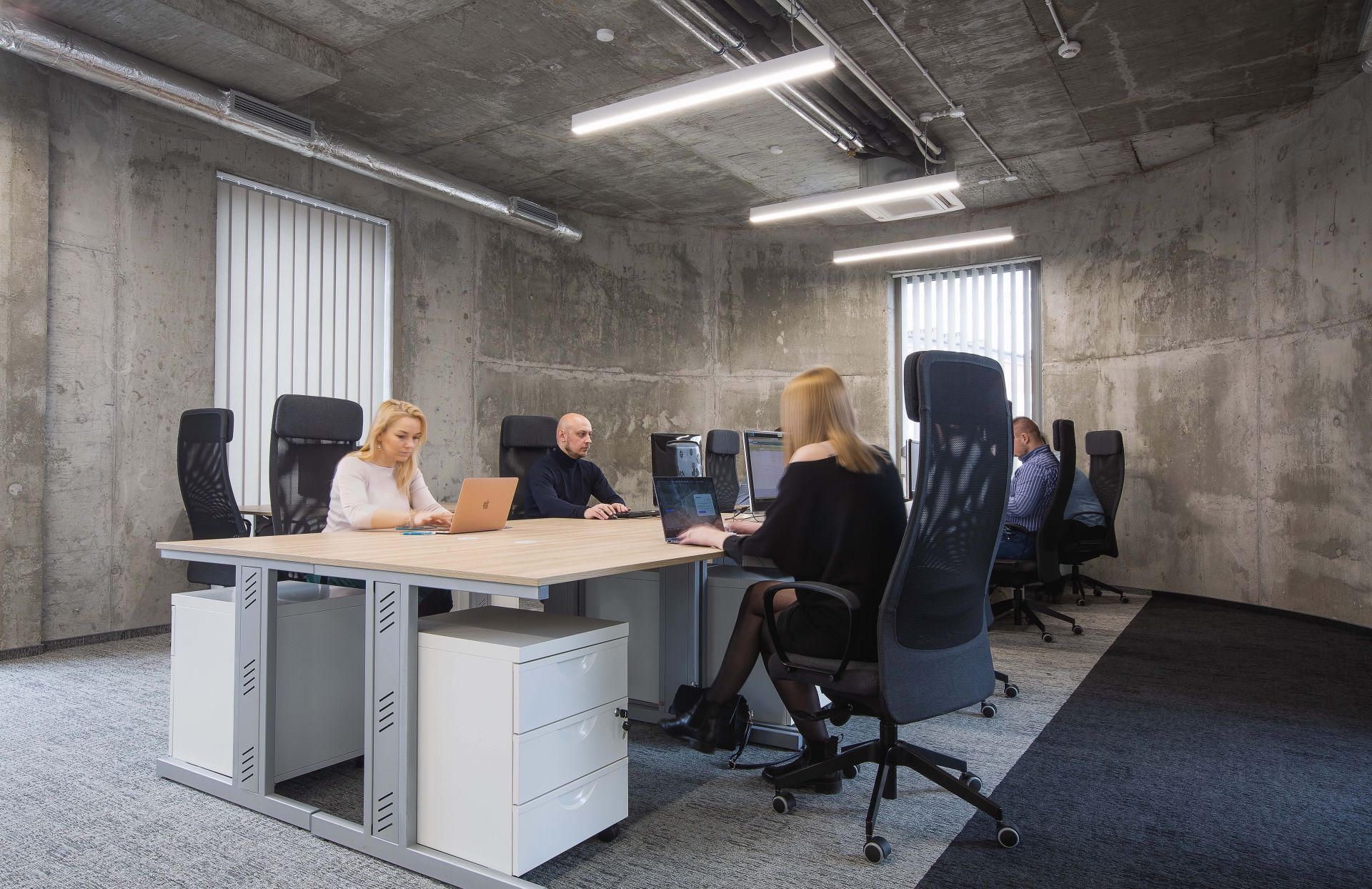 ALOHA OFFICE & COWORKING image 5