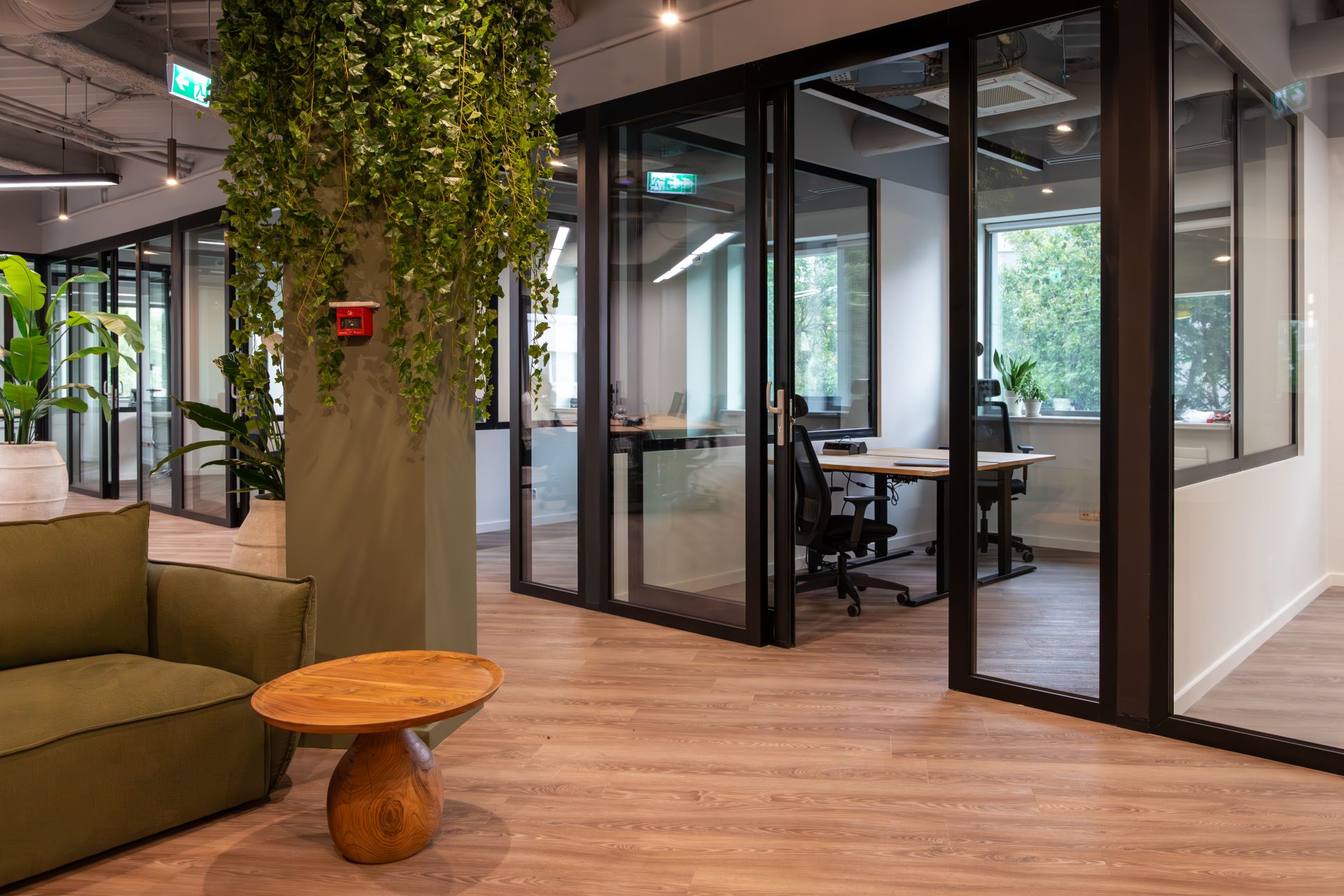 CoSpot R34 office image 5