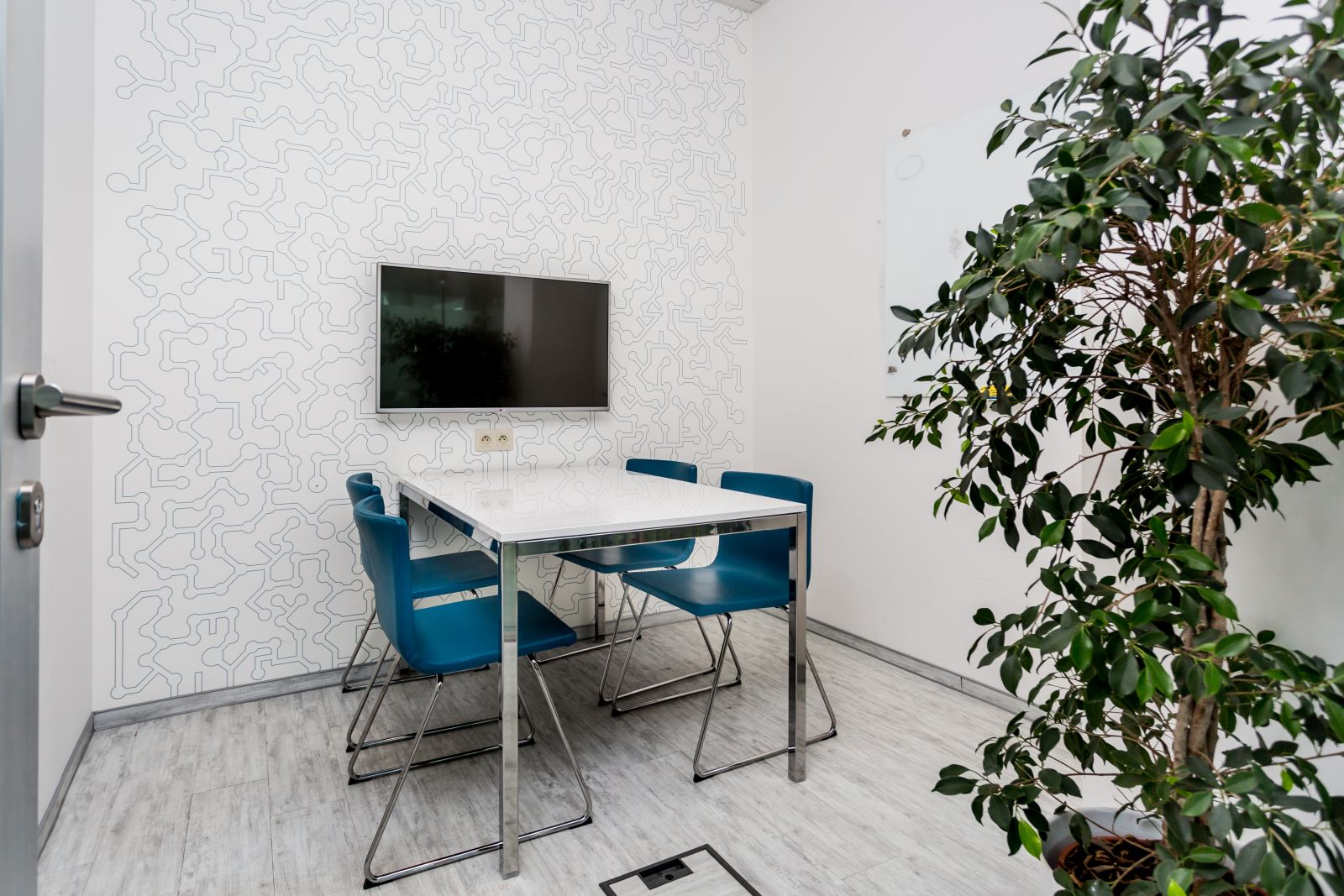 Explorer HQ - Warsaw image 3