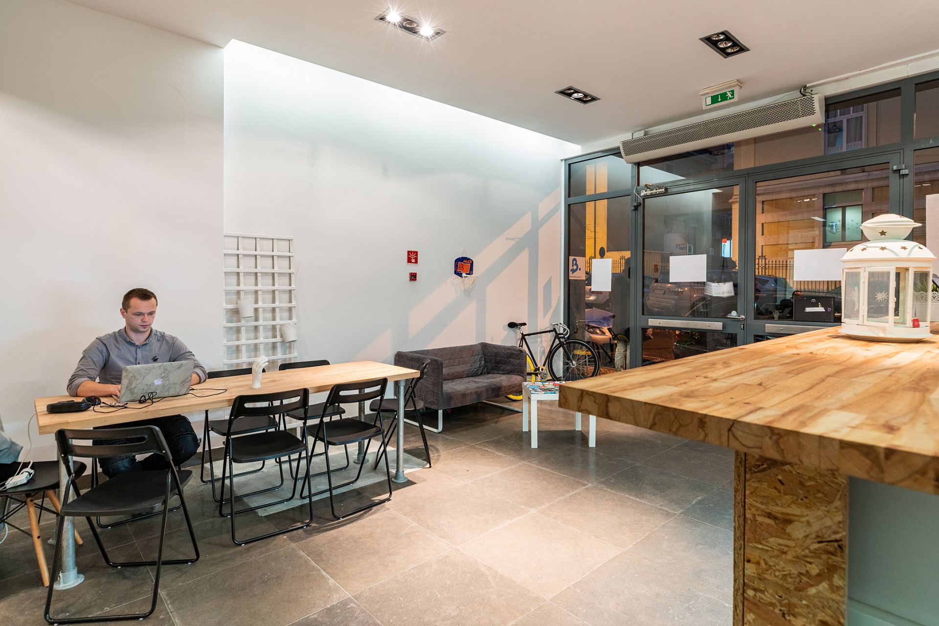 BWORKING SPACE image 5