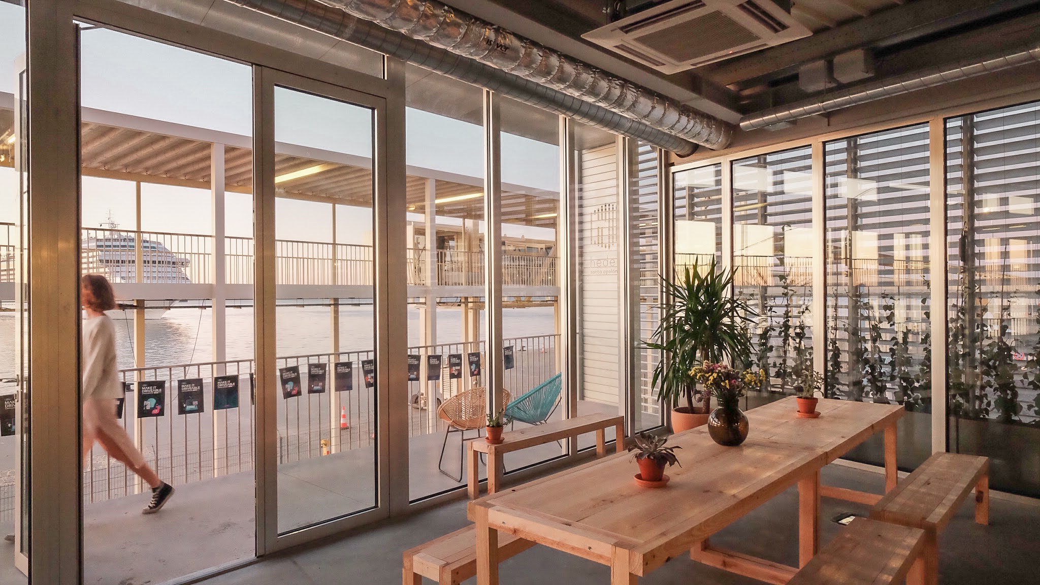 Heden Santa Apolónia image 4