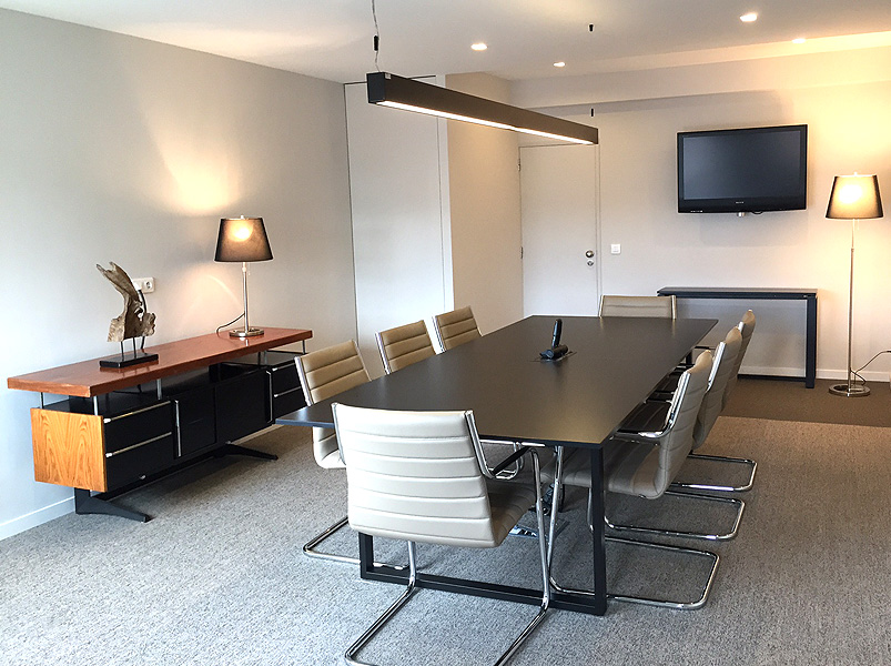 Latino Coelho 87 Business Center image 2