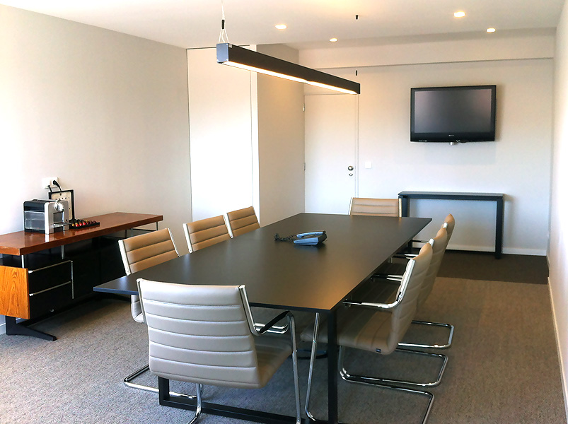 Latino Coelho 87 Business Center image 4