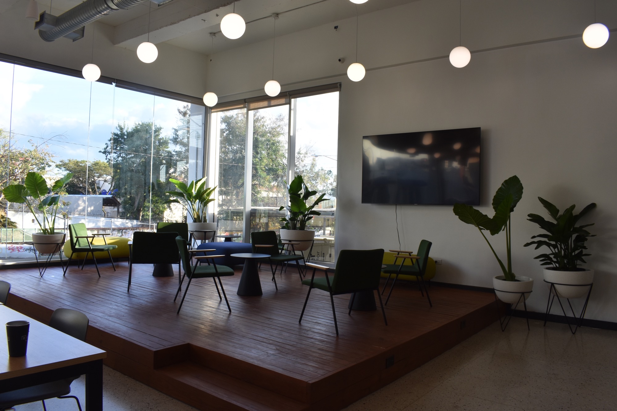 Base Co-Work image 3