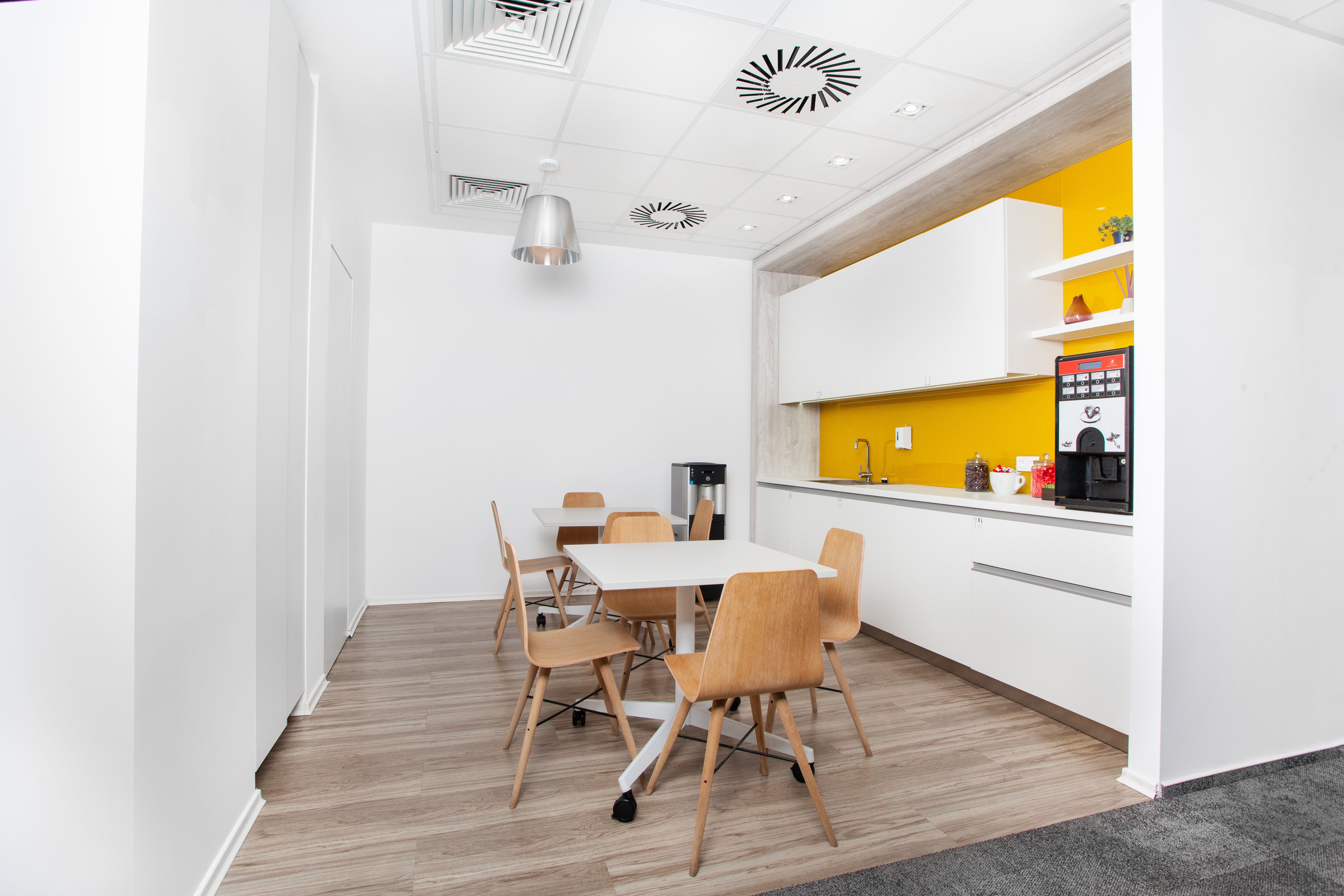 Regus - Bucharest, Primavera image 1