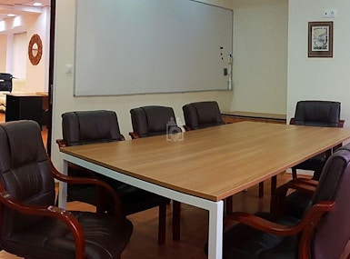 The office HUB image 4