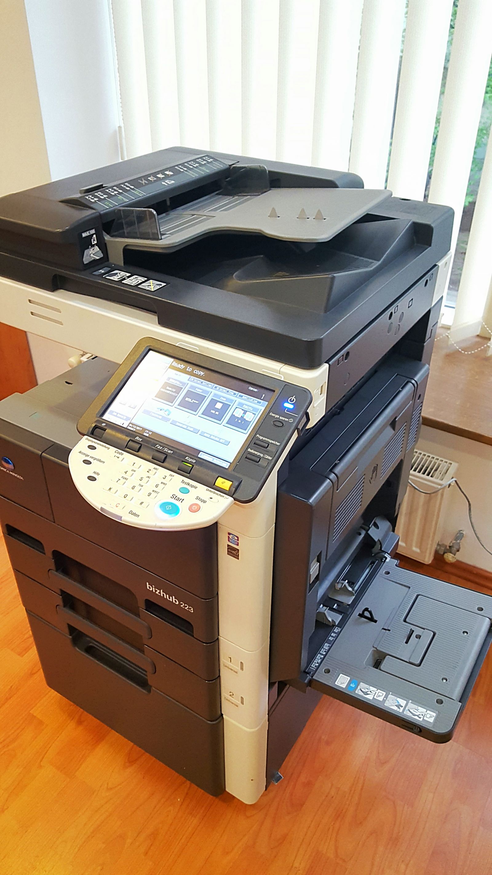 The office HUB image 3