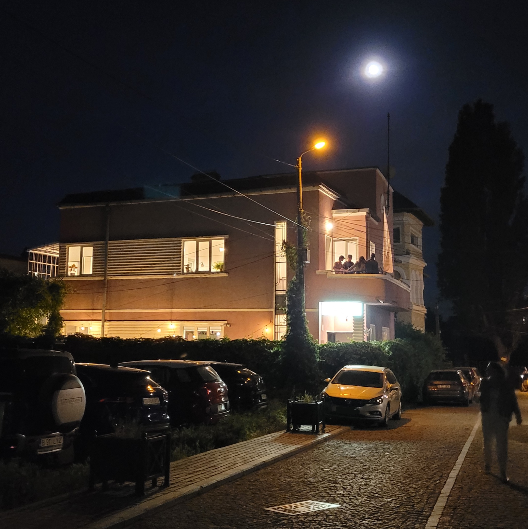 FAR COWORKING image 2